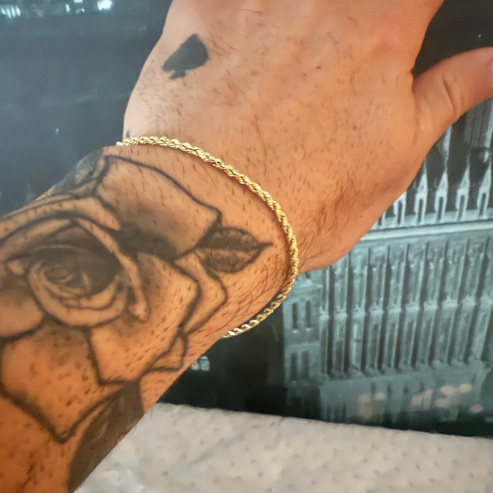 Elegant Gold 10k